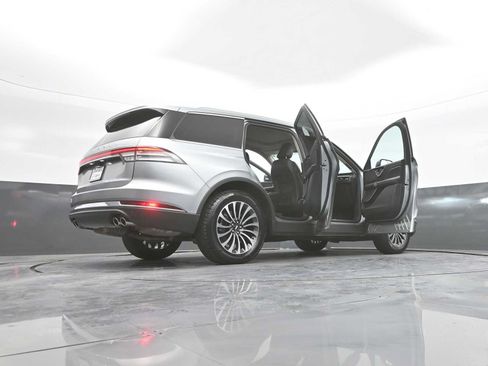 Used 2023 Lincoln Aviator AWD w/ Premium Package image 53