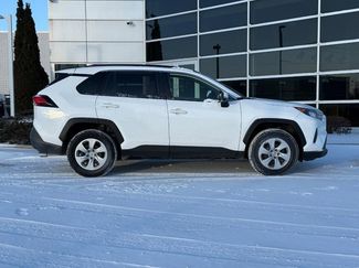 Used 2019 Toyota RAV4 LE w/ All Weather Liner Package video 2