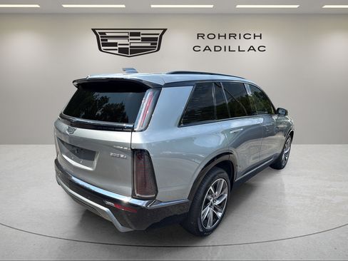 Certified 2026 Cadillac Vistiq Sport w/ LPO, Floor Liner Package AWD/4WD image 11