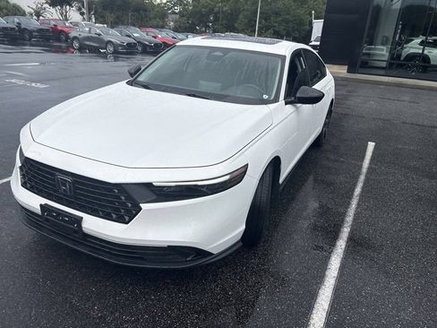 Used 2026 Honda Accord SE image 3