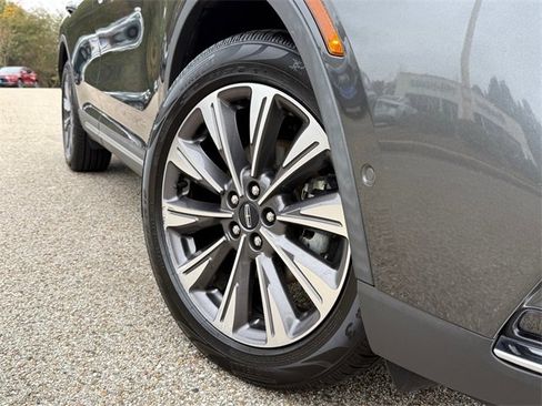 Used 2020 Lincoln Corsair Reserve w/ Equipment Group 201A image 2