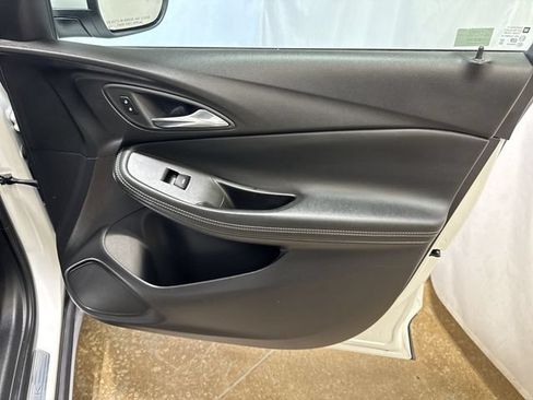 Certified 2022 Buick Encore GX Essence w/ Advanced Technology Package AWD/4WD image 30