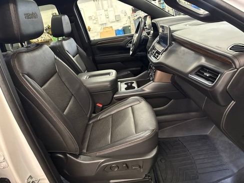 Used 2024 Chevrolet Tahoe High Country AWD/4WD image 30