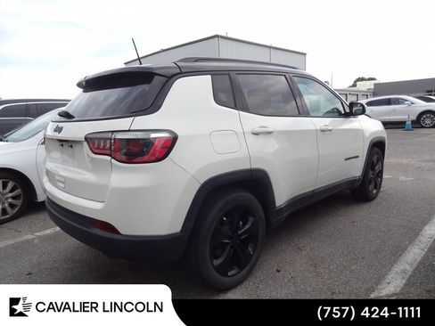 Used 2019 Jeep Compass Latitude FWD image 5