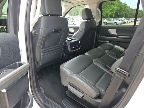 Used 2025 Ford Expedition Active AWD/4WD image 28