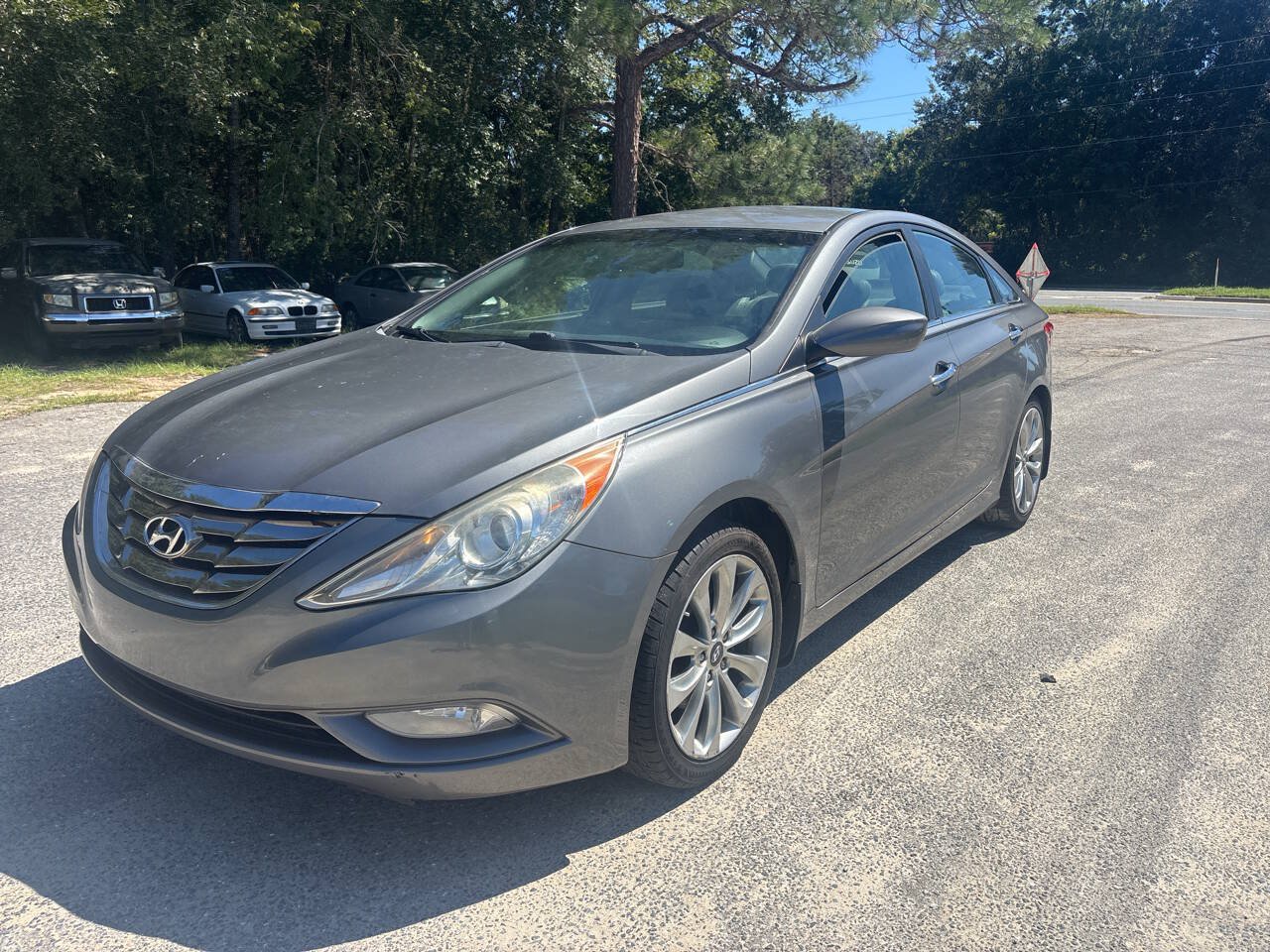 Used 2012 Hyundai Sonata SE FWD image 2