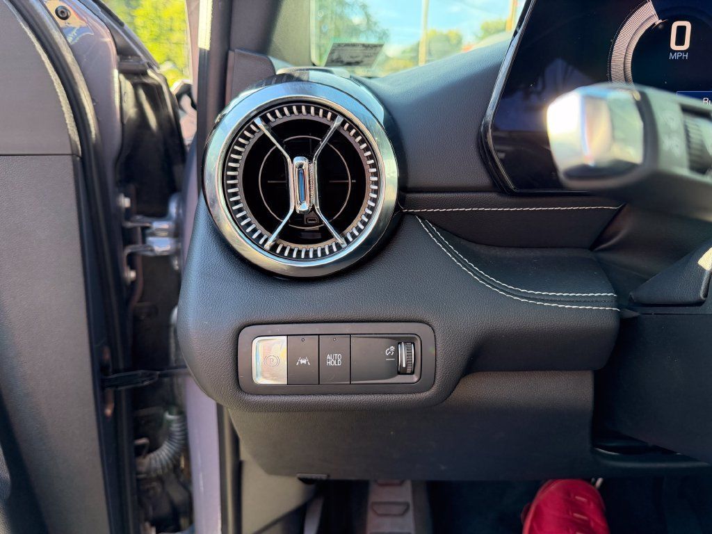 Used 2024 Chevrolet Blazer EV LT AWD/4WD image 13