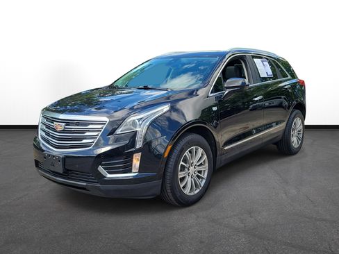 Used 2017 Cadillac XT5 Luxury w/ Driver Awareness Package FWD image 2