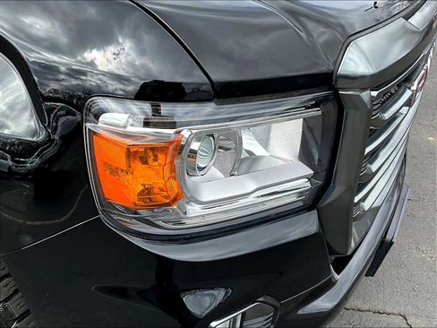 Used 2022 GMC Canyon AT4 w/ Trailering Package image 32