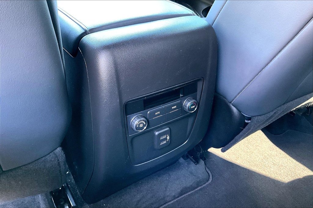 Used 2023 Buick Enclave Essence w/ Experience Buick Package FWD image 32