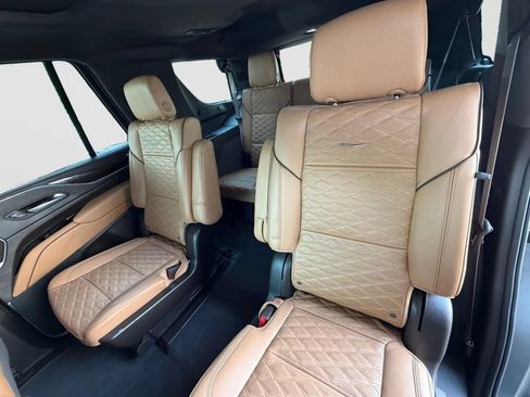 Used 2023 Cadillac Escalade Sport w/ Touring Package AWD/4WD image 15