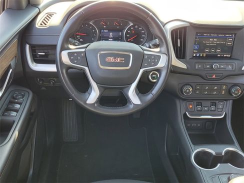 Used 2021 GMC Terrain SLE image 7