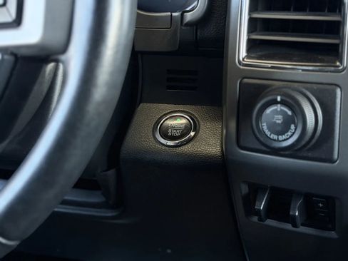 Used 2021 Ford Expedition Max XLT image 31