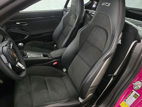 Certified 2025 Porsche 718 Cayman GTS RWD image 5