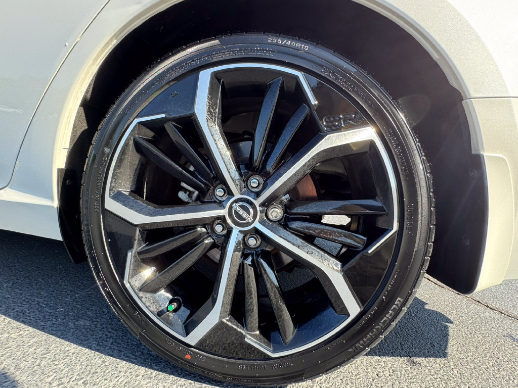 Used 2024 Nissan Altima 2.5 SR w/ SR Premium Package FWD image 22