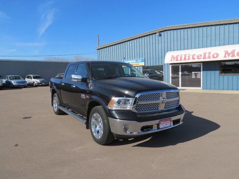 Used 2017 RAM 1500 Laramie w/ Convenience Group image 3