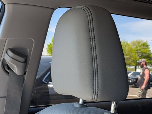 Used 2015 Toyota Highlander Plus image 13