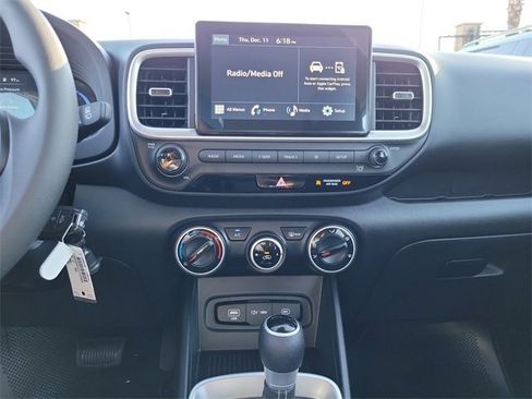 New 2026 Hyundai Venue SE image 12