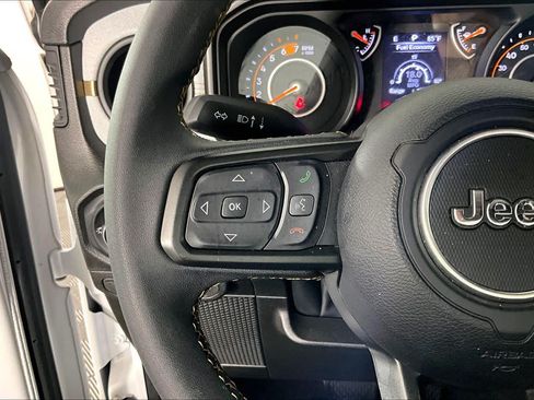 Used 2024 Jeep Wrangler Unlimited Sport AWD/4WD image 22