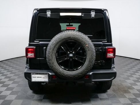 Used 2022 Jeep Wrangler Unlimited Sahara image 27