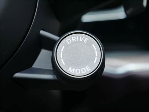 New 2026 Porsche Cayenne S image 19