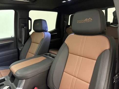 New 2026 Chevrolet Silverado 1500 High Country w/ Technology Package AWD/4WD image 38