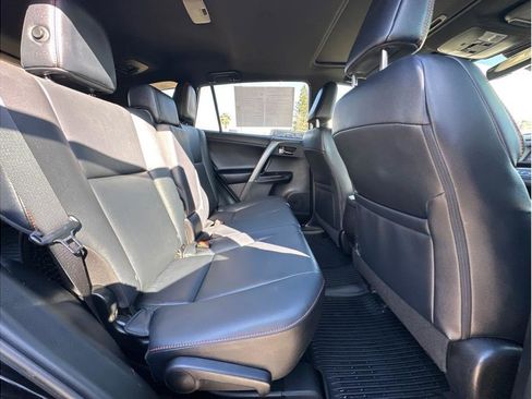 Used 2018 Toyota RAV4 SE w/ Power Extra Value Package image 12
