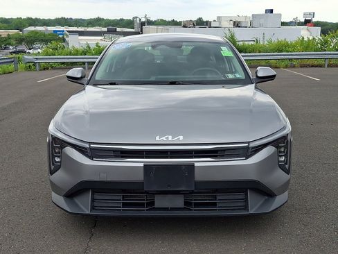 Used 2025 Kia K4 FWD image 2