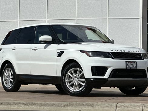 Used 2018 Land Rover Range Rover Sport SE image 2