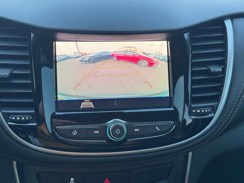 Used 2021 Chevrolet Trax LT image 38