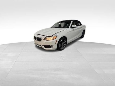 Used 2017 BMW 230i Convertible RWD image 3