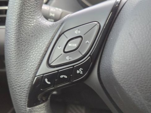 Used 2021 Toyota C-HR LE FWD image 22