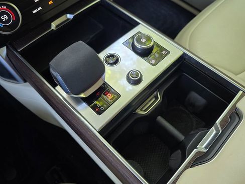 Used 2023 Land Rover Range Rover SE image 57