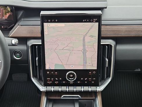 New 2026 GMC Acadia Denali Ultimate w/ LPO, All-Weather Package FWD image 17