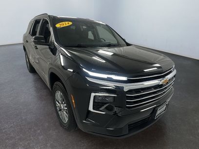 Used 2024 Chevrolet Traverse LT