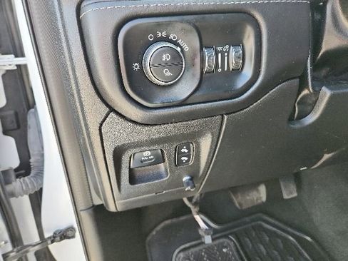 Used 2023 RAM 1500 Limited AWD/4WD image 12