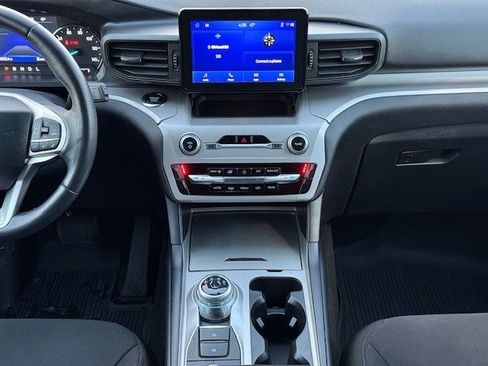 Certified 2023 Ford Explorer XLT image 24