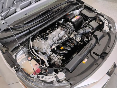 Used 2020 Toyota Corolla LE FWD image 31
