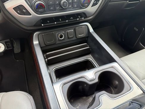 Used 2018 GMC Sierra 1500 SLT w/ SLT Premium Package AWD/4WD image 23
