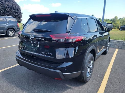 New 2026 Nissan Rogue S image 4