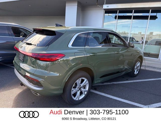 Used 2025 Audi Q5 Premium w/ Convenience Package AWD/4WD image 3