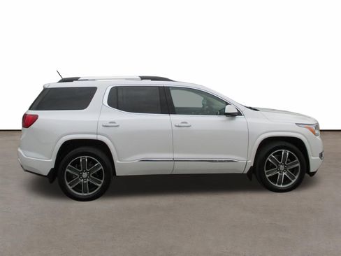 Used 2018 GMC Acadia Denali w/ LPO, Protection Package image 2