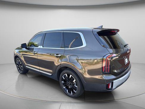 Used 2024 Kia Telluride SX FWD image 5