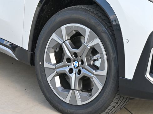 New 2026 BMW X1 xDrive28i w/ Convenience Package image 9