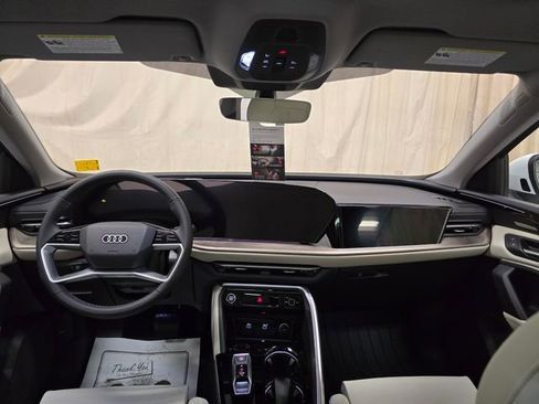New 2025 Audi Q5 Prestige image 24
