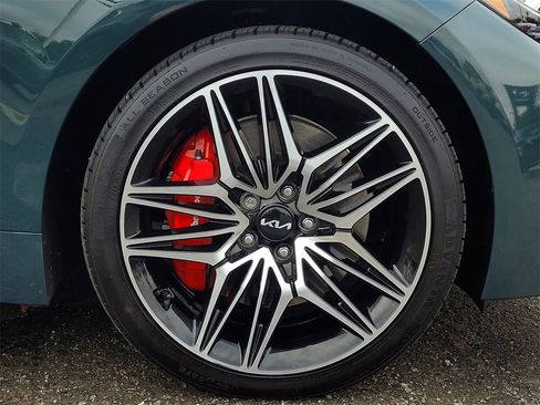 Used 2023 Kia Stinger GT2 image 9