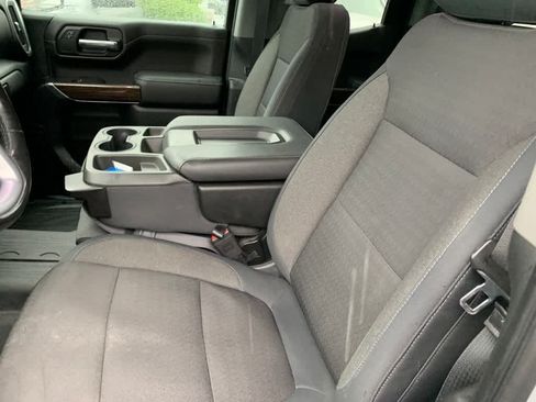 Used 2019 GMC Sierra 1500 Elevation w/ Elevation Value Package AWD/4WD image 17