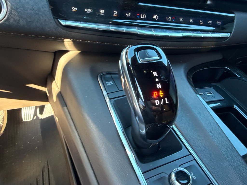 Used 2022 Cadillac Escalade Sport w/ LPO, ONYX Package RWD image 10