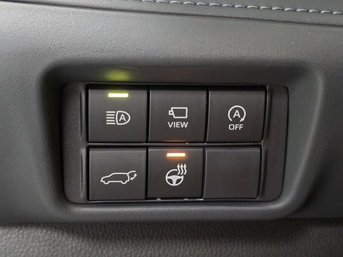 New 2026 Toyota Highlander Platinum image 9