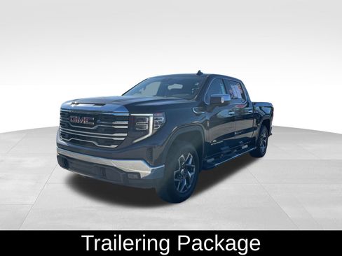 Used 2022 GMC Sierra 1500 SLT w/ SLT Convenience Package image 3